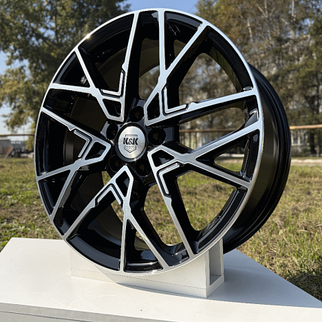Вудроф (КС1044) 7.000xR18 5x108 DIA59.6 ET41 алмаз черный